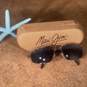 Maui Jim Kahuna MJ162-02 Gunmetal Neutral Grey Polarized Rectangular Sungalsses